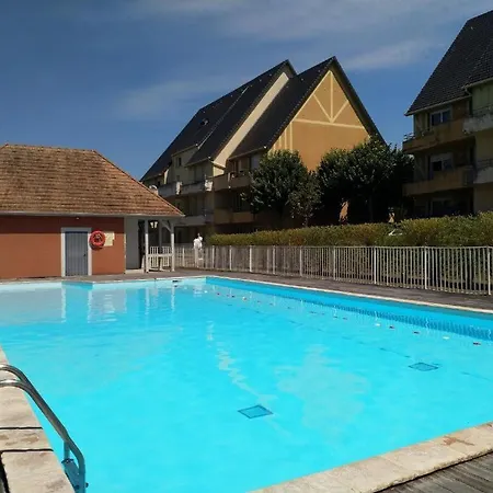 Le touquais Appartement dans résidence avec piscine et tennis