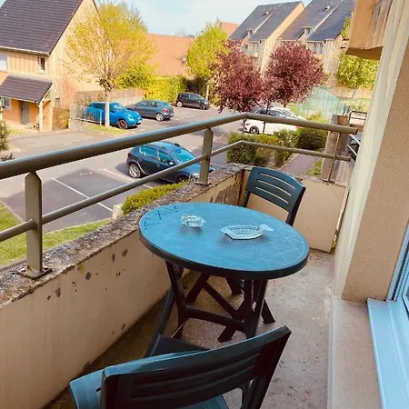 Le touquais Appartement dans résidence avec piscine et tennis * Touques